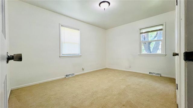 204 N Park Drive, Belton, MO 64012