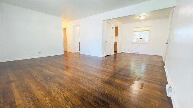 204 N Park Drive, Belton, MO 64012