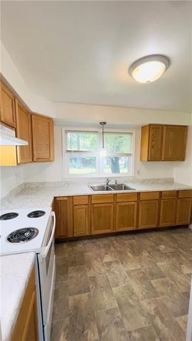 204 N Park Drive, Belton, MO 64012