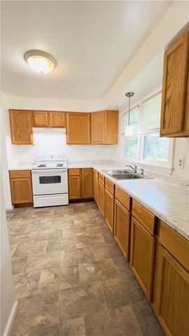 204 N Park Drive, Belton, MO 64012