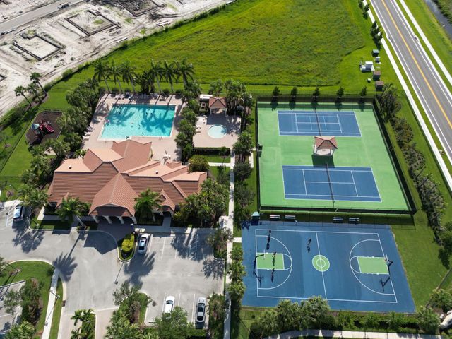 740 Worlington Lane, Fort Pierce, FL 34947