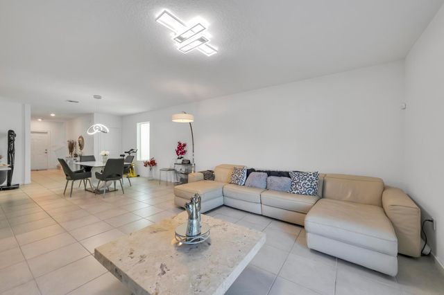 740 Worlington Lane, Fort Pierce, FL 34947