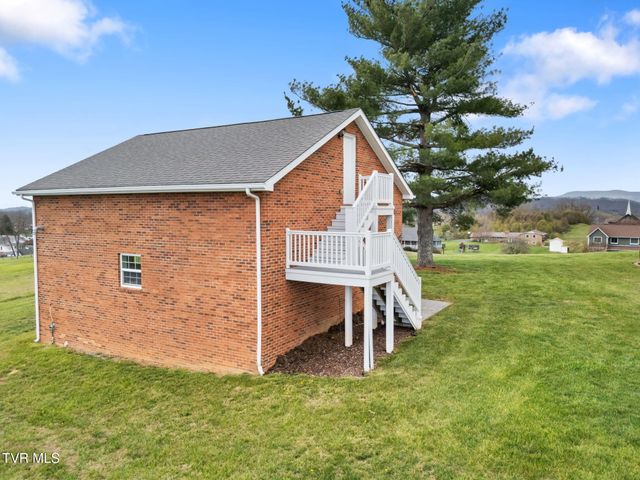 12084 Tanglewood Drive, Glade Spring, VA 24340