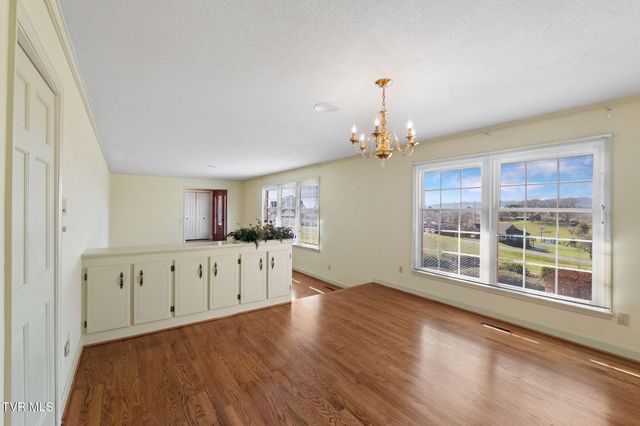 12084 Tanglewood Drive, Glade Spring, VA 24340