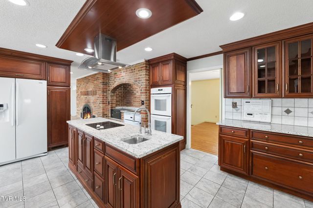 12084 Tanglewood Drive, Glade Spring, VA 24340