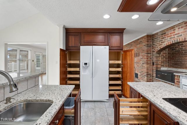 12084 Tanglewood Drive, Glade Spring, VA 24340