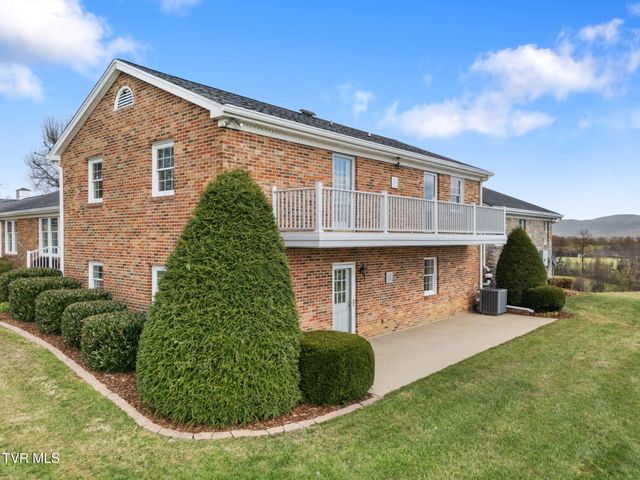 12084 Tanglewood Drive, Glade Spring, VA 24340