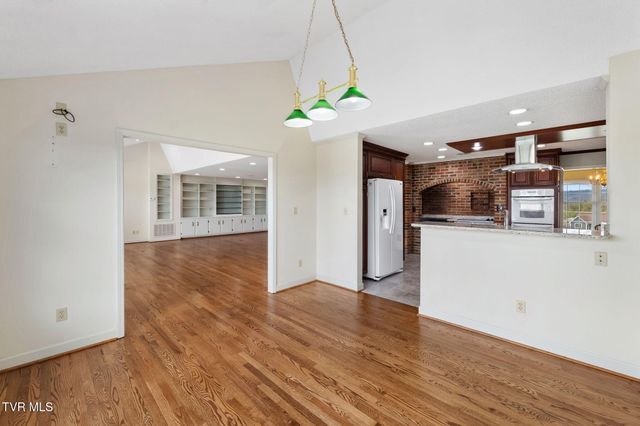 12084 Tanglewood Drive, Glade Spring, VA 24340