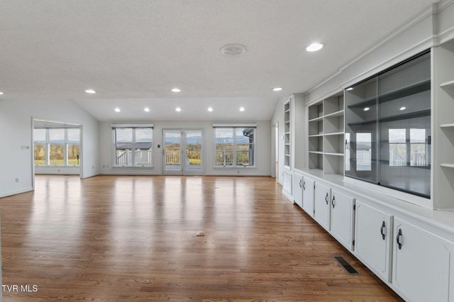12084 Tanglewood Drive, Glade Spring, VA 24340