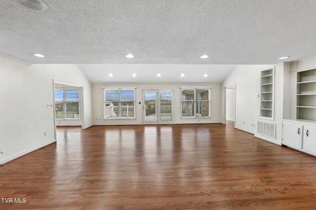 12084 Tanglewood Drive, Glade Spring, VA 24340