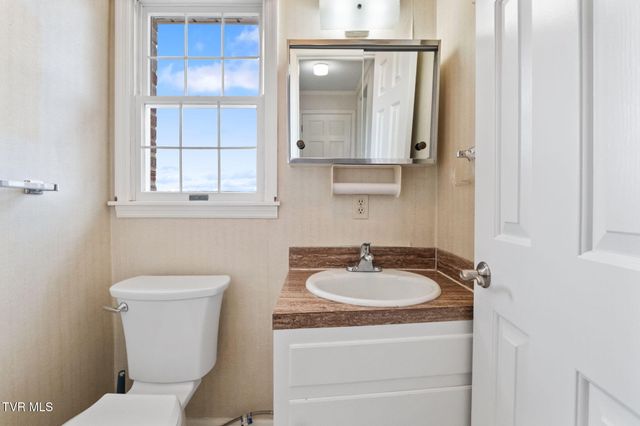 12084 Tanglewood Drive, Glade Spring, VA 24340