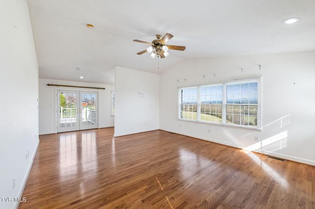 12084 Tanglewood Drive, Glade Spring, VA 24340