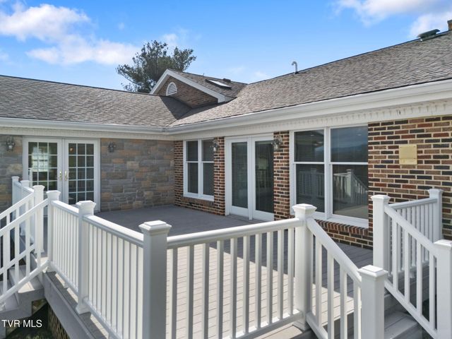 12084 Tanglewood Drive, Glade Spring, VA 24340