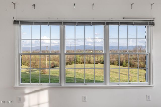 12084 Tanglewood Drive, Glade Spring, VA 24340