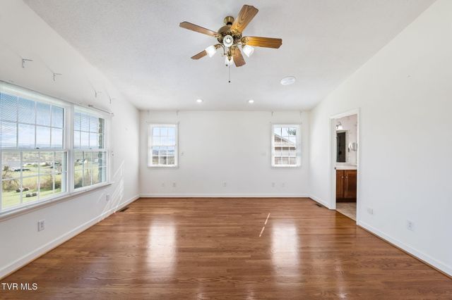 12084 Tanglewood Drive, Glade Spring, VA 24340
