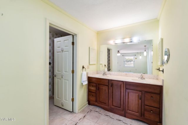 12084 Tanglewood Drive, Glade Spring, VA 24340
