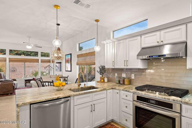 1069 E Ritz Court, Oro Valley, AZ 85755