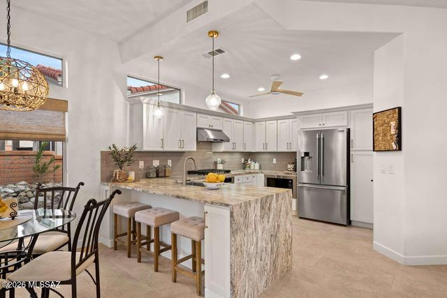 1069 E Ritz Court, Oro Valley, AZ 85755