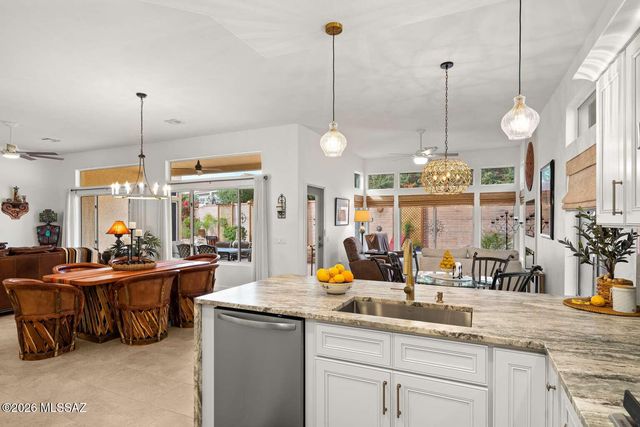 1069 E Ritz Court, Oro Valley, AZ 85755