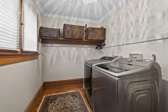 1875 Roxbury Road, Upper Arlington, OH 43212