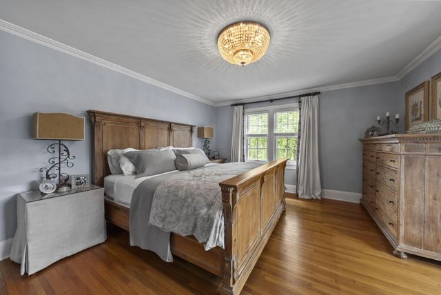 1875 Roxbury Road, Upper Arlington, OH 43212