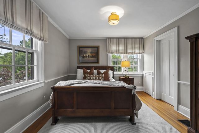 1875 Roxbury Road, Upper Arlington, OH 43212