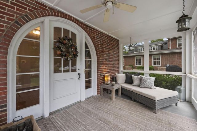 1875 Roxbury Road, Upper Arlington, OH 43212