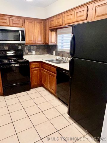 6737 S Peoria Avenue A201, Tulsa, OK 74136