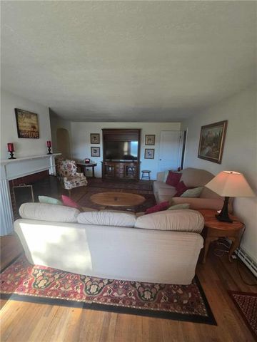 2725 Edmond Street, St Joseph, MO 64501