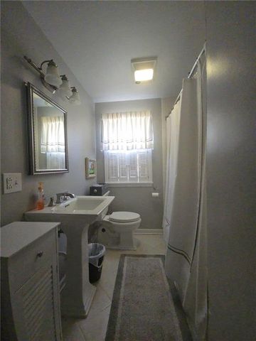 2725 Edmond Street, St Joseph, MO 64501