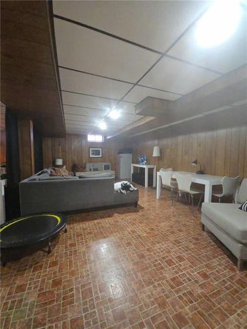 2725 Edmond Street, St Joseph, MO 64501