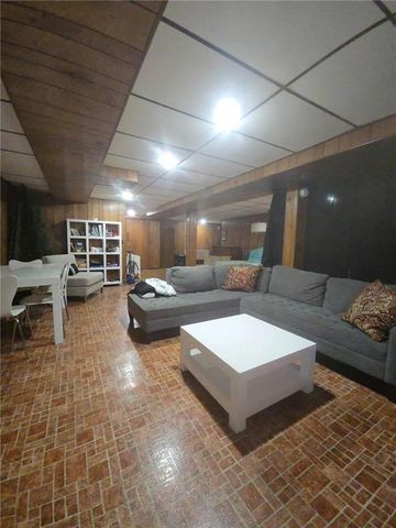 2725 Edmond Street, St Joseph, MO 64501