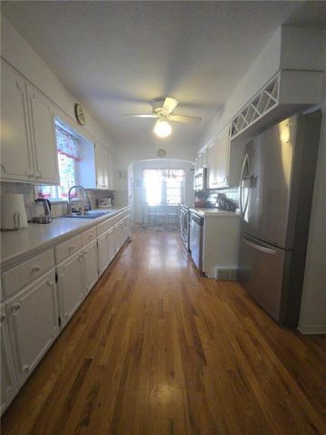 2725 Edmond Street, St Joseph, MO 64501