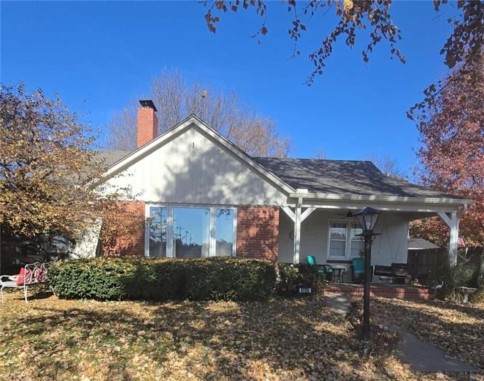 2725 Edmond Street, St Joseph, MO 64501