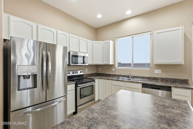 12549 E Red Canyon Place, Vail, AZ 85641