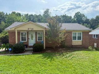 3716 Rolling Road, High Point, NC 27265