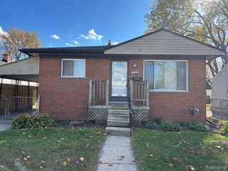1760 E Harry Avenue, Hazel Park, MI 48030
