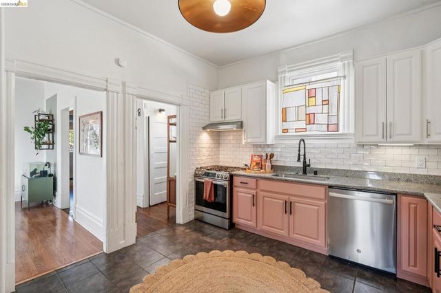 2503 E 16Th St, Oakland, CA 94601