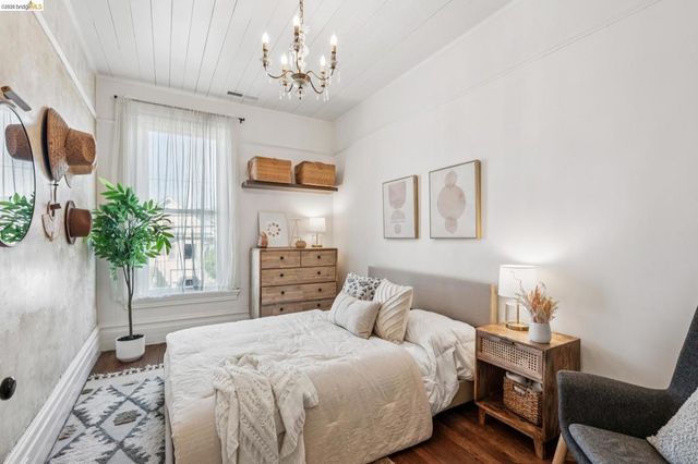2503 E 16Th St, Oakland, CA 94601