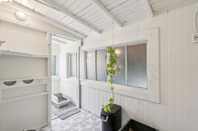 2503 E 16Th St, Oakland, CA 94601