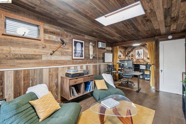 2503 E 16Th St, Oakland, CA 94601