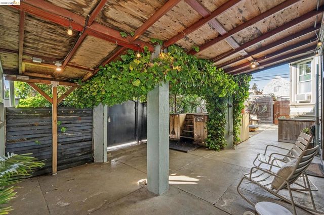 2503 E 16Th St, Oakland, CA 94601