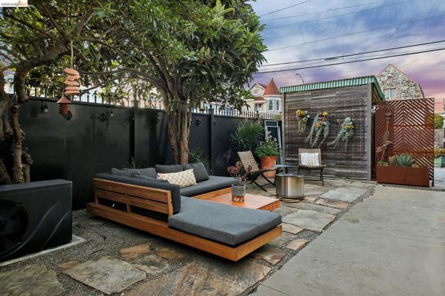 2503 E 16Th St, Oakland, CA 94601