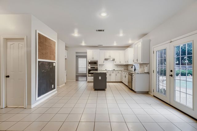 5216 Birch Grove Lane, Fort Worth, TX 76137