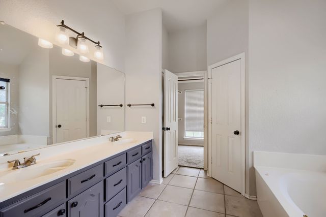 5216 Birch Grove Lane, Fort Worth, TX 76137