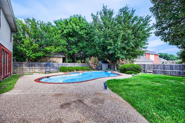 5216 Birch Grove Lane, Fort Worth, TX 76137