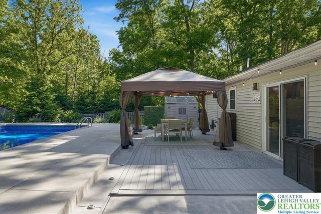 502 San Marco Court, Price Twp, PA 18332