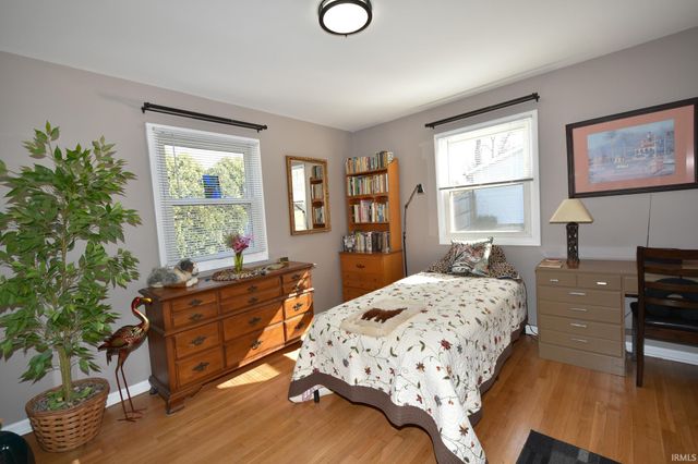 4995 S College Drive, Bloomington, IN 47403