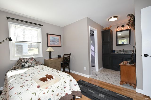 4995 S College Drive, Bloomington, IN 47403