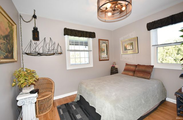 4995 S College Drive, Bloomington, IN 47403